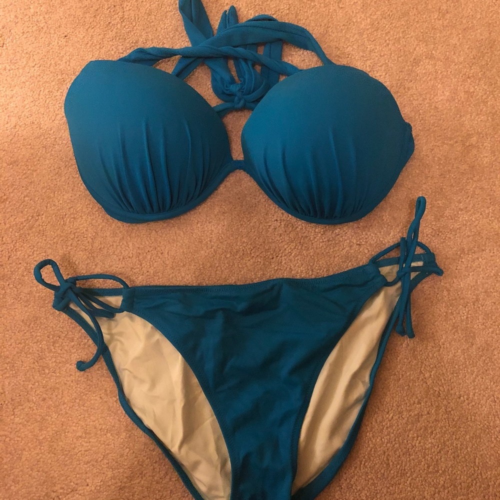 Victoria's Secret Push Up Bikini Top and bottoms